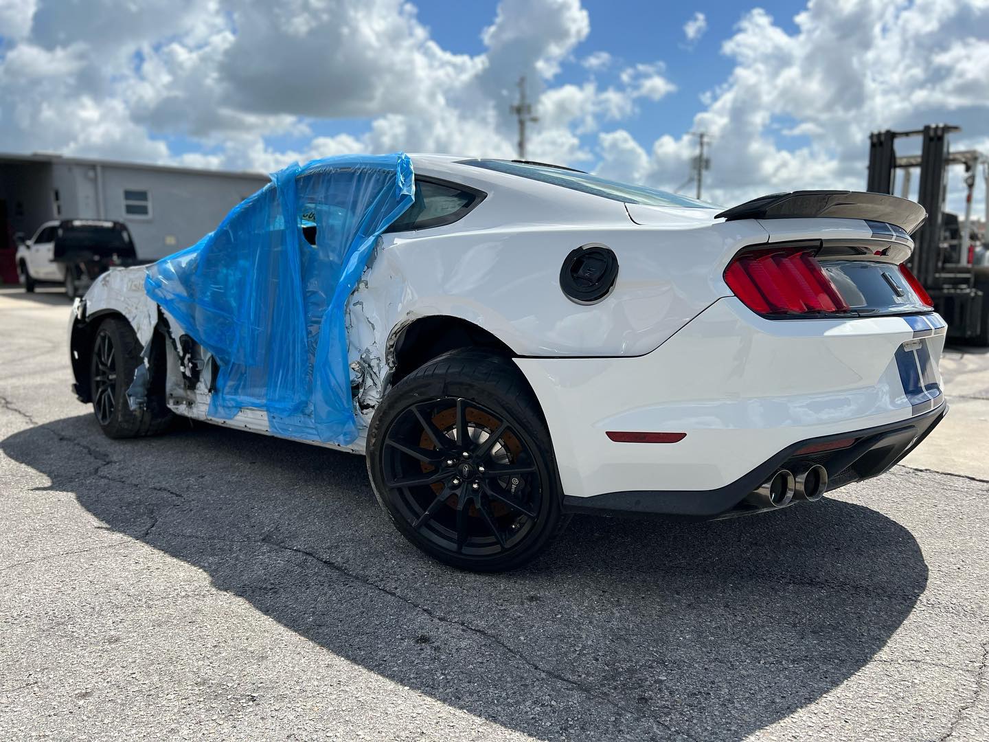 2018 Ford Mustang Shelby GT350 - Image 3